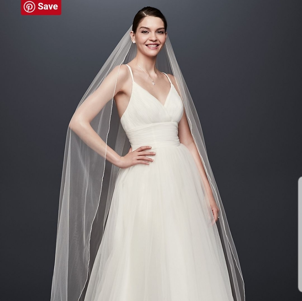 Chapel Length Veil with Pencil Edge, Ivory